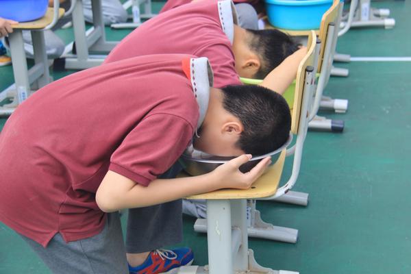 安全教育 (6) 安全教育 (6)